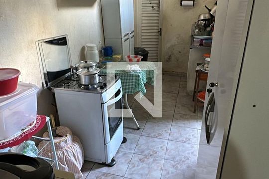 Kitnet/Studio para alugar com 3 quartos, 50m² em Glória, Belo Horizonte