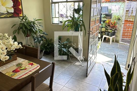 Kitnet/Studio para alugar com 3 quartos, 50m² em Glória, Belo Horizonte