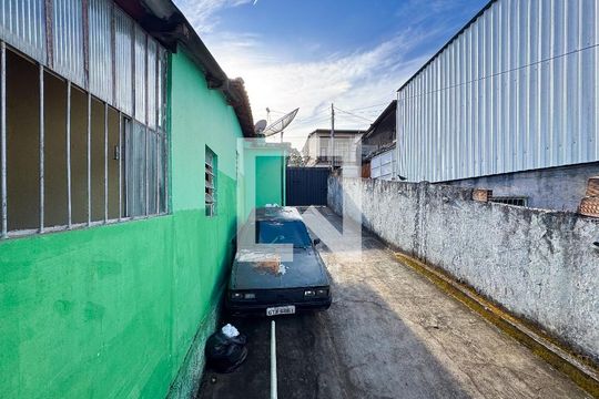 Área Externa de casa à venda com 3 quartos, 400m² em Milionários, Belo Horizonte