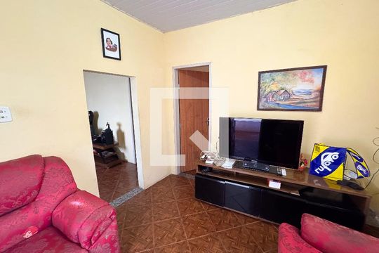 Sala de casa à venda com 3 quartos, 400m² em Milionários, Belo Horizonte