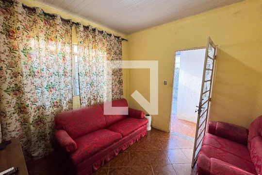 Sala de casa à venda com 3 quartos, 400m² em Milionários, Belo Horizonte
