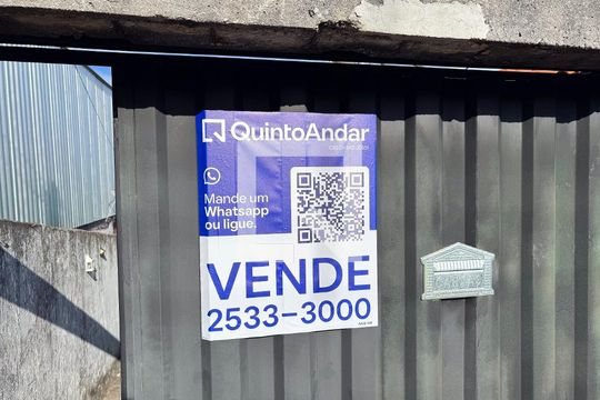 placa instalada de casa à venda com 3 quartos, 400m² em Milionários, Belo Horizonte