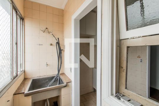 Área de Serviço de apartamento para alugar com 2 quartos, 65m² em Vila Marieta, São Paulo