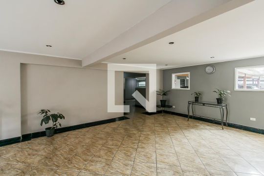 Área comum de apartamento para alugar com 2 quartos, 65m² em Vila Marieta, São Paulo