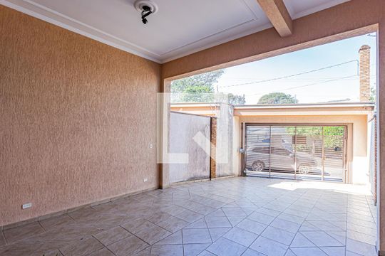 Garagem de casa à venda com 4 quartos, 168m² em São Domingos, São Paulo