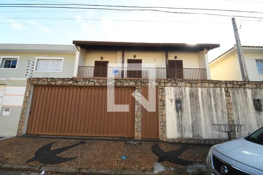 Fachada de casa à venda com 4 quartos, 300m² em Parque Taquaral, Campinas