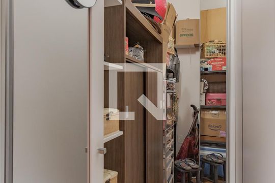 Quarto 2 de apartamento à venda com 2 quartos, 60m² em Passo D’areia, Porto Alegre