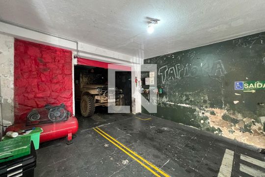Garagem de casa à venda com 3 quartos, 200m² em Vila Mariana, São Paulo