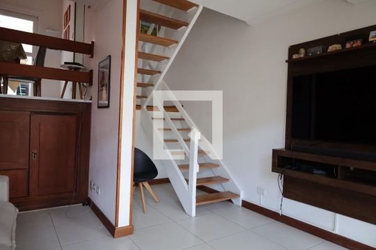 Sala de casa à venda com 2 quartos, 107m² em Jardim Consorcio, São Paulo