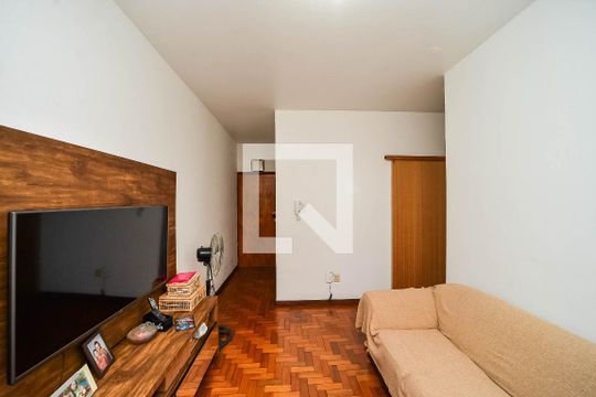 Sala de apartamento à venda com 2 quartos, 70m² em São Sebastião, Porto Alegre