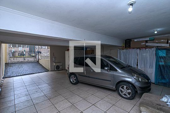 Garagem de casa à venda com 7 quartos, 359m² em Vila da Saúde, São Paulo