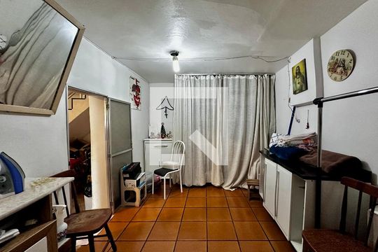 Quarto de Serviço de casa à venda com 3 quartos, 200m² em Campo Belo, São Paulo