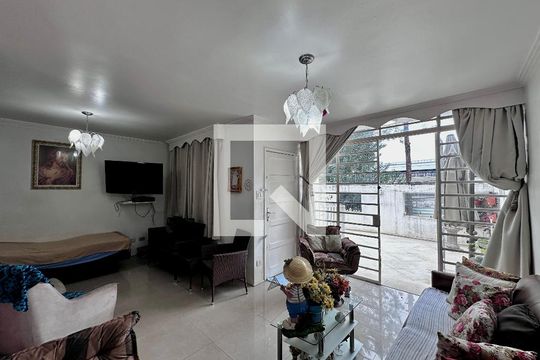 Sala de casa à venda com 3 quartos, 200m² em Campo Belo, São Paulo