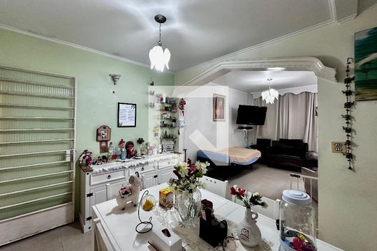 Sala de casa à venda com 3 quartos, 200m² em Campo Belo, São Paulo