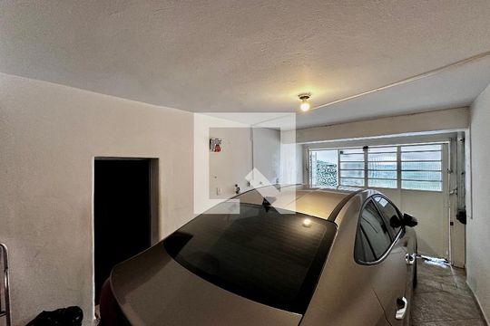 Garagem de casa à venda com 3 quartos, 200m² em Campo Belo, São Paulo