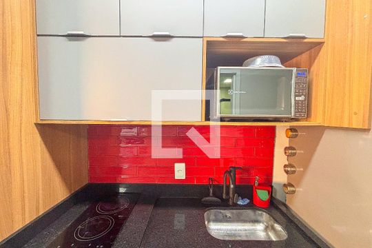 Cozinha de kitnet/studio à venda com 1 quarto, 25m² em Pinheiros, São Paulo
