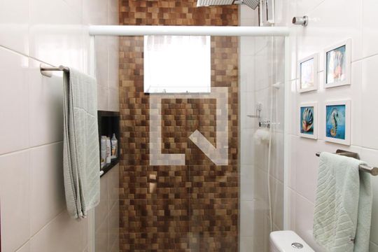 Banheiro de apartamento para alugar com 1 quarto, 32m² em Horto Florestal, São Paulo