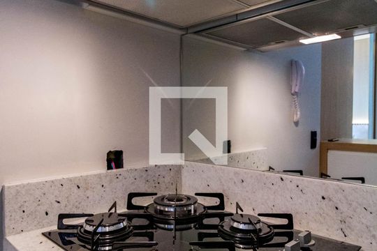 Sala/Cozinha de kitnet/studio à venda com 1 quarto, 26m² em Cidade Jardim, São Paulo