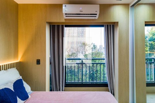 Quarto de kitnet/studio à venda com 1 quarto, 26m² em Cidade Jardim, São Paulo