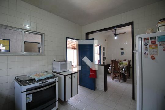 Cozinha de casa de condomínio à venda com 4 quartos, 273m² em Jacarepaguá, Rio de Janeiro