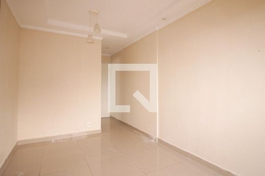 Sala de apartamento para alugar com 2 quartos, 44m² em Parque Savoy City, São Paulo