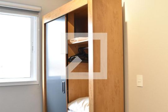 Quarto de kitnet/studio para alugar com 1 quarto, 42m² em Capão da Imbuia, Pinhais