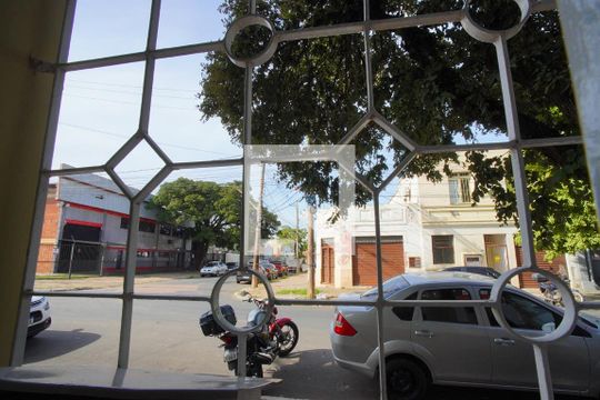 Sala 1 - Vista de casa à venda com 4 quartos, 252m² em Navegantes, Porto Alegre