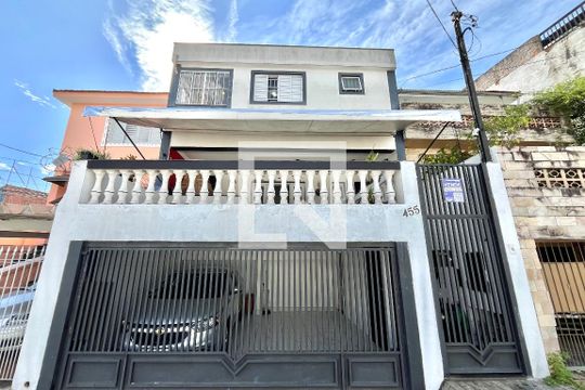 Fachada de casa para alugar com 4 quartos, 200m² em Jabaquara, São Paulo