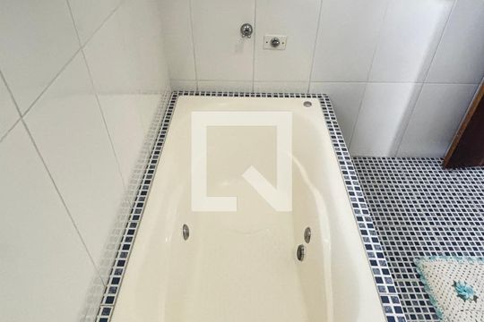 Banheiro da Suíte de casa à venda com 3 quartos, 260m² em Vila Curuçá, Santo André