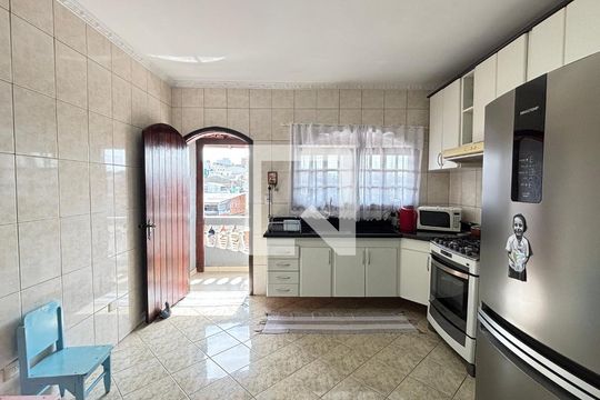 Cozinha de casa à venda com 3 quartos, 260m² em Vila Curuçá, Santo André
