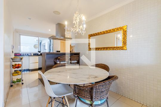 Cozinha de apartamento à venda com 4 quartos, 168m² em Sumarezinho, São Paulo