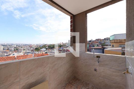 Área de Serviço de casa para alugar com 2 quartos, 70m² em Vila Aquilino, Santo André