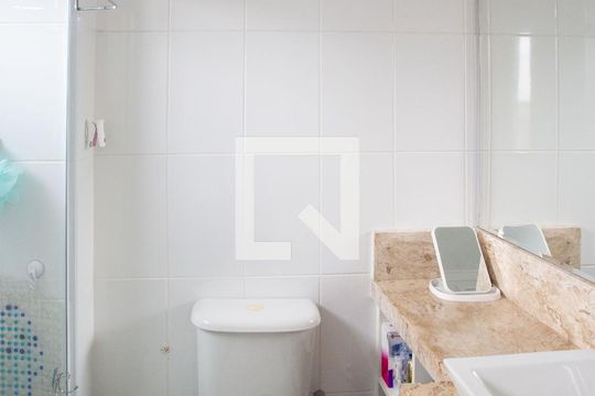 Banheiro da Suíte de apartamento à venda com 3 quartos, 70m² em Taboão, Diadema