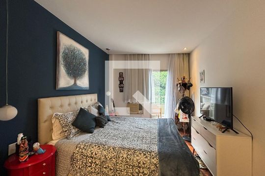 Suíte de apartamento à venda com 2 quartos, 114m² em Humaitá, Rio de Janeiro