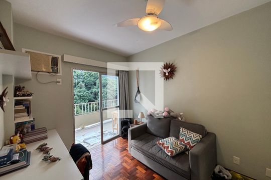 Quarto de apartamento à venda com 2 quartos, 114m² em Humaitá, Rio de Janeiro