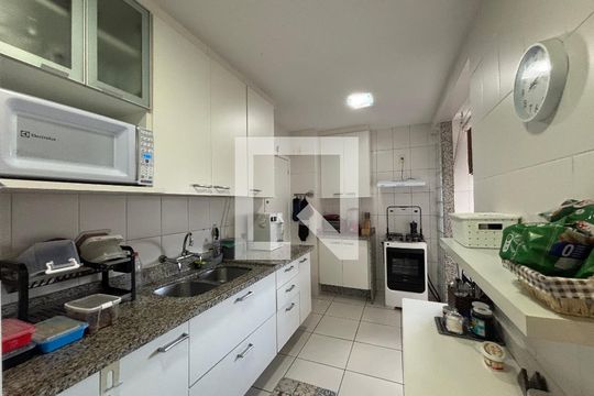 Cozinha de apartamento à venda com 2 quartos, 114m² em Humaitá, Rio de Janeiro