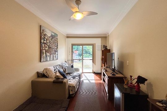 Sala de apartamento à venda com 2 quartos, 114m² em Humaitá, Rio de Janeiro