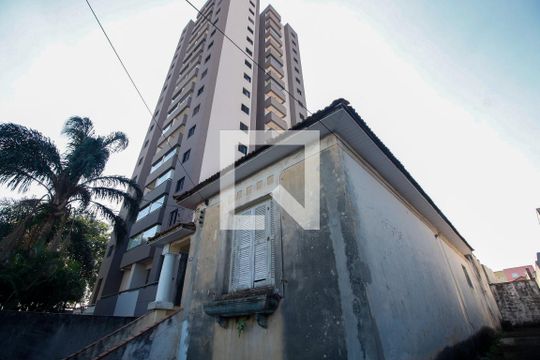 Fachada de casa à venda com 1 quarto, 600m² em Vila Santana, São Paulo