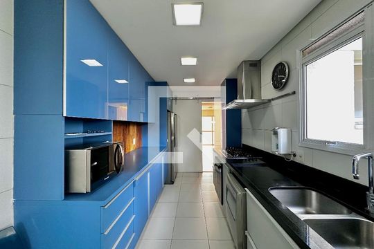 Cozinha de apartamento à venda com 4 quartos, 175m² em Vila Cordeiro, São Paulo