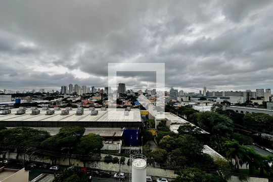 Vista de apartamento à venda com 2 quartos, 34m² em Santo Amaro, São Paulo