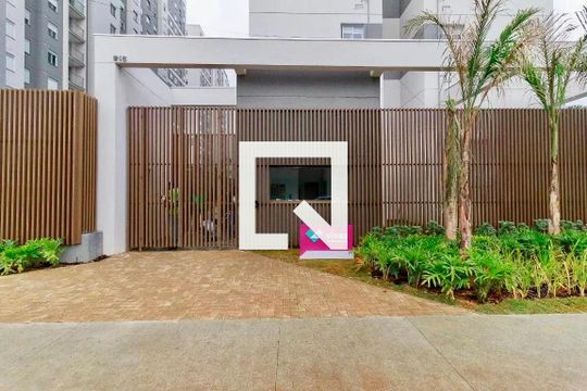 Fachada de apartamento à venda com 2 quartos, 34m² em Santo Amaro, São Paulo