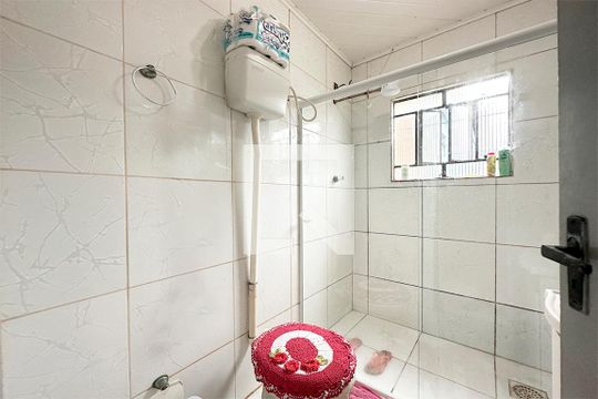 Banheiro de casa à venda com 2 quartos, 78m² em Feitoria, São Leopoldo