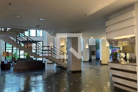 Entrada de apartamento à venda com 1 quarto, 80m² em Copacabana, Rio de Janeiro