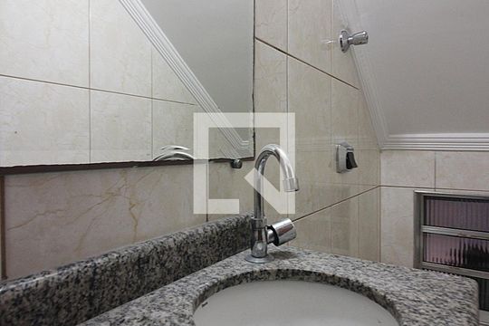 Lavabo de casa à venda com 3 quartos, 210m² em Jardim Campestre, São Bernardo do Campo