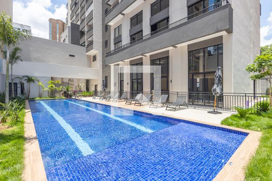 Piscina de kitnet/studio à venda com 1 quarto, 27m² em Pinheiros, São Paulo