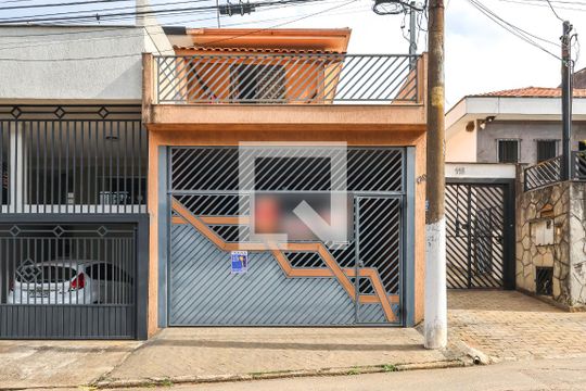 Fachada de casa à venda com 3 quartos, 90m² em Vila Liviero, São Paulo
