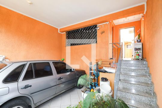 Garagem de casa à venda com 3 quartos, 90m² em Vila Liviero, São Paulo