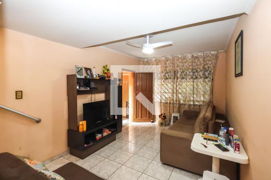 Casa à venda com 3 quartos, 90m² em Vila Liviero, São Paulo