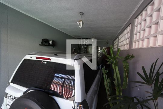 Garagem de casa para alugar com 3 quartos, 150m² em Jardim Vila Formosa, São Paulo