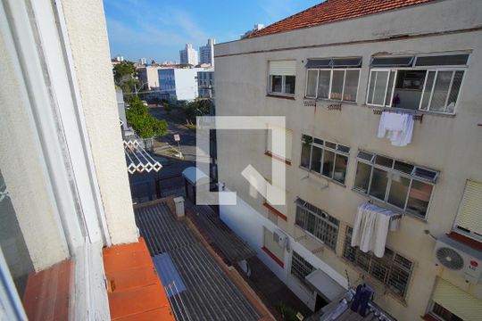 Vista da Sala de apartamento à venda com 2 quartos, 60m² em São Sebastião, Porto Alegre